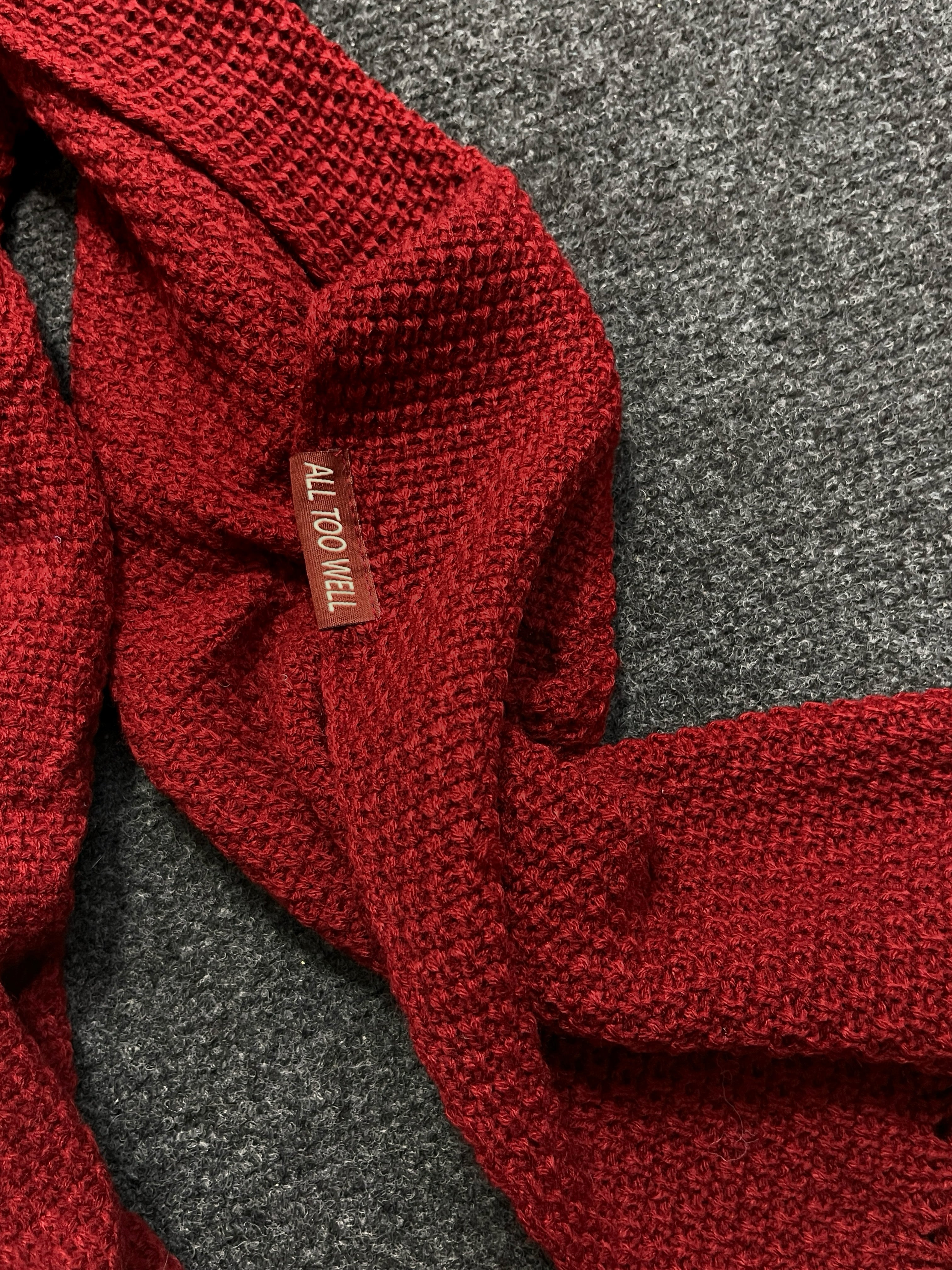ALL TO WELL SCARF